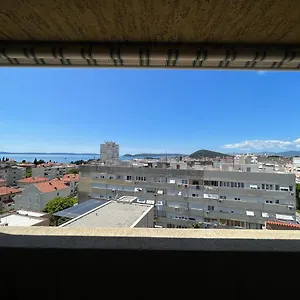  Apartment Sunny Corner